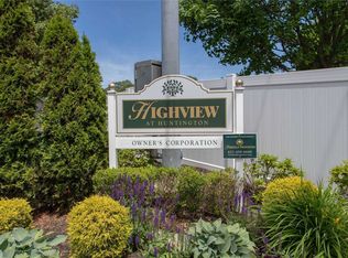 1 Biltmore Cir, Huntington Station, NY 11746
