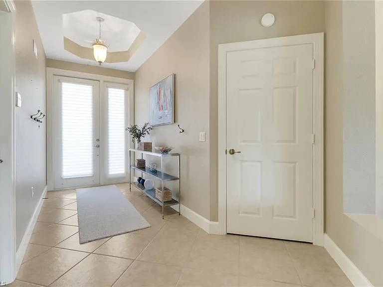 9208 Quartz Ln #102 — Photo 3