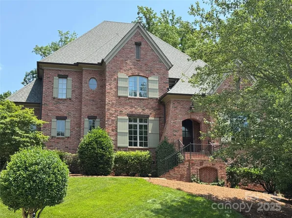 817 Arborfield Dr, Matthews, NC 28105