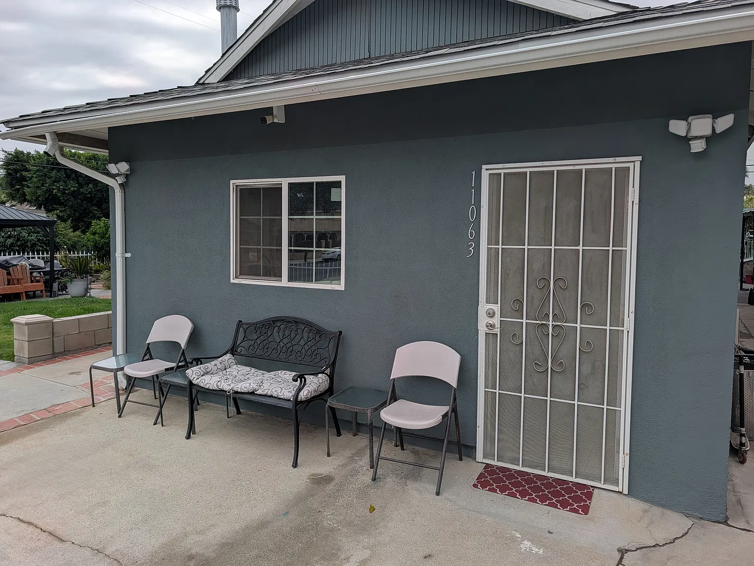 11063 Chivers Ave — Photo 1