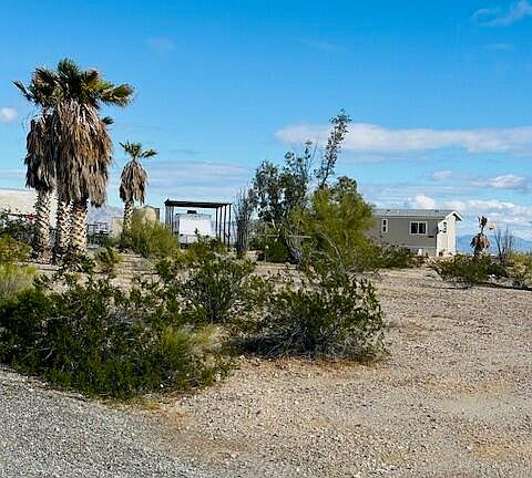 2nd image of 39251 Dobbins Ln
