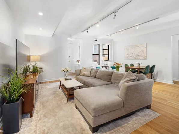 17 West 64th Street image 1 of 8
