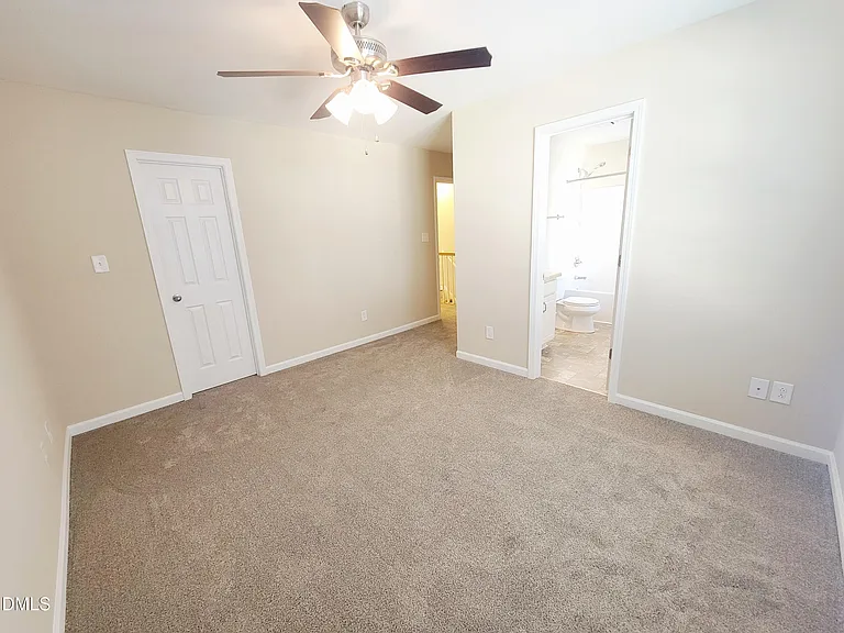 411 Whitehall Ct — Photo 27