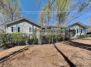 447 Lakeshore Dr, Stockbridge, GA 30281