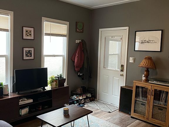 5th image of 2525 Grand St NE #1