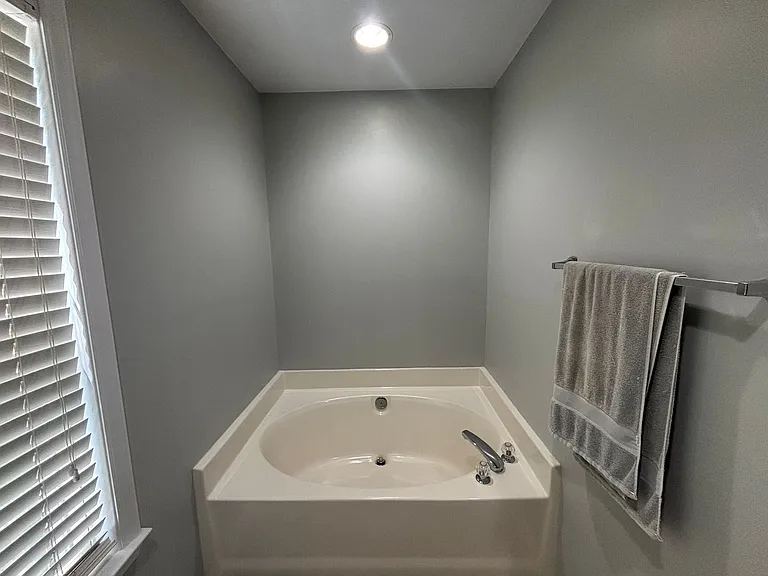 1203 Maple Ridge Rd — Photo 17