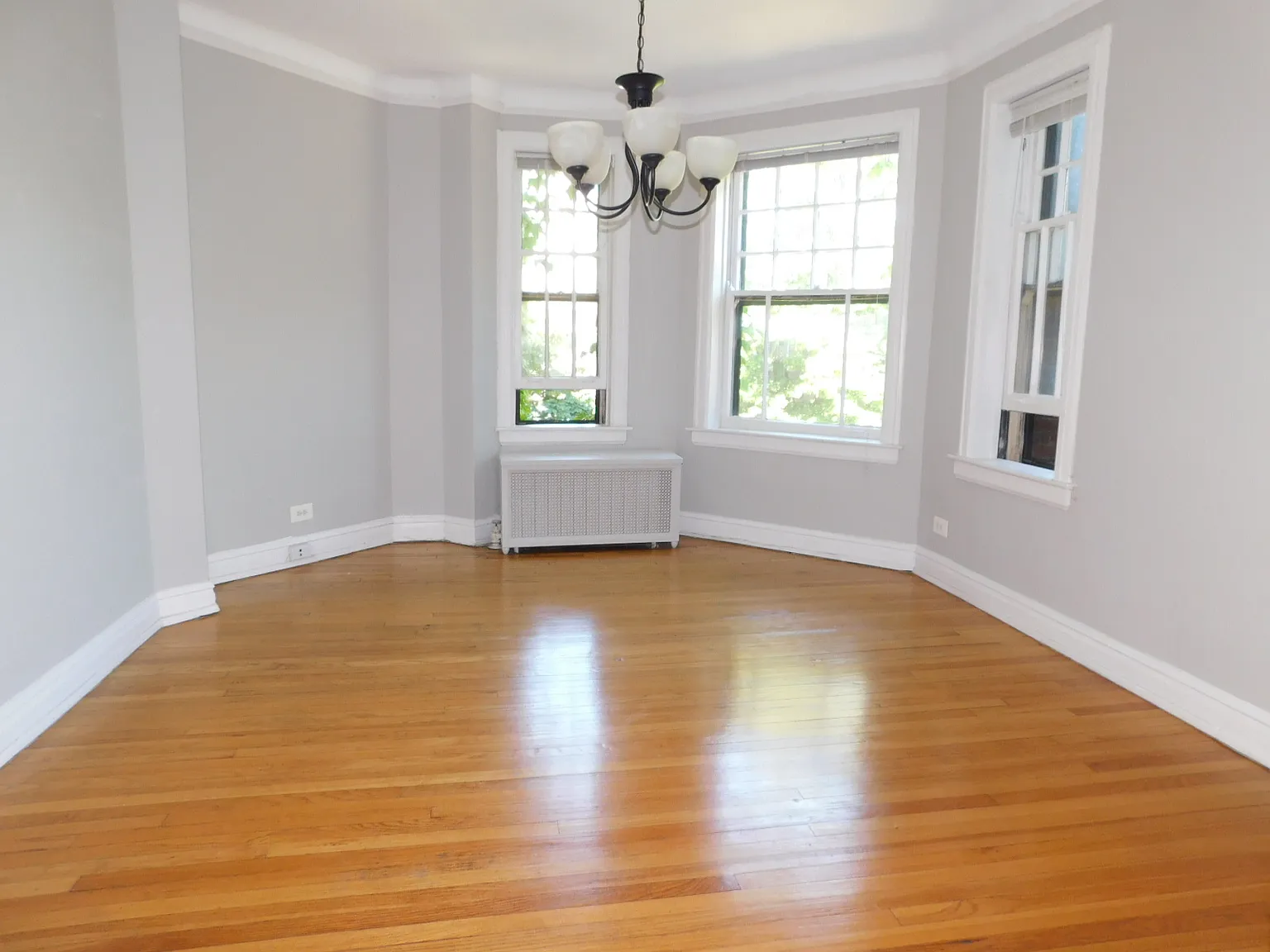 3 bed, 1400 sqft, $2,495 — Photo 4