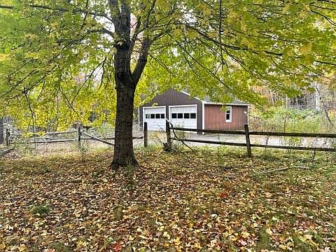 2nd image of 16 S Birchlawn Dr