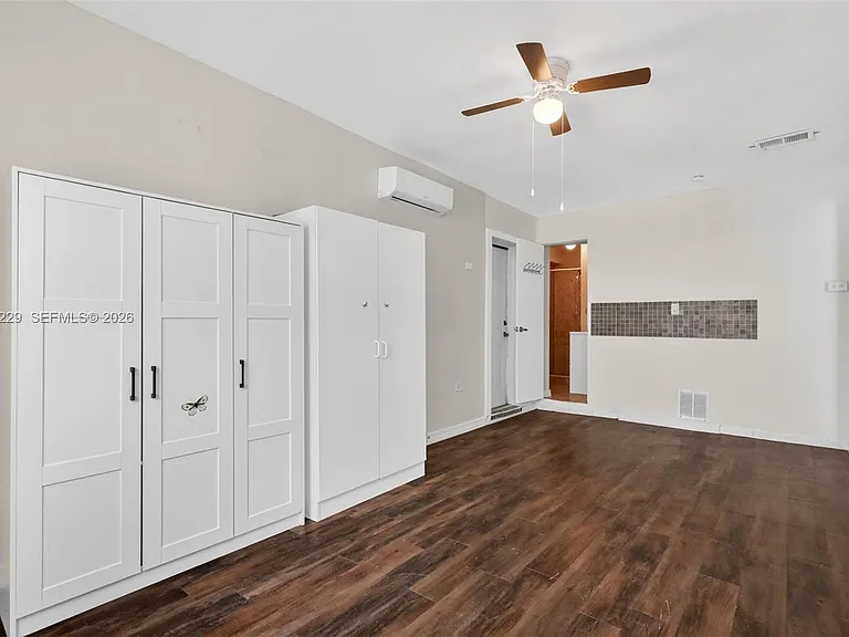 17001 NW 53rd Ct — Photo 16