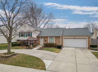 35635 Hatherly Pl, Sterling Heights, MI 48310