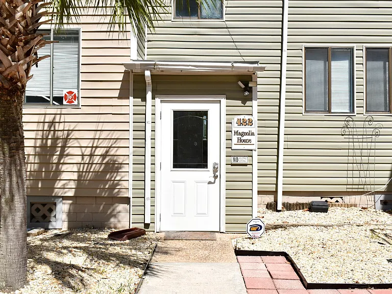 422 Magnolia Ave #3 — Photo 4