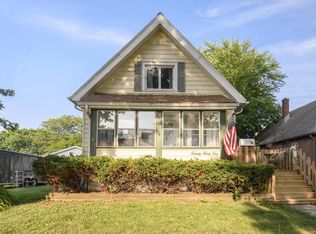 2032 S 96th St, West Allis, WI 53227