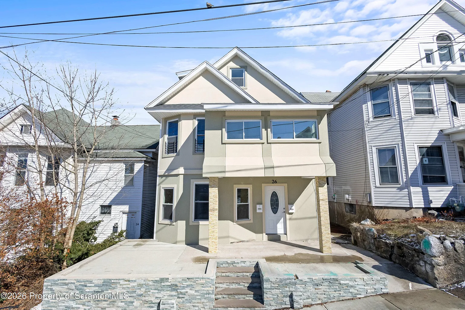 26 Maple Ave photo 1