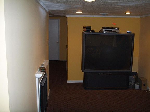 FAMILY ROOM WITH FIREPLACE