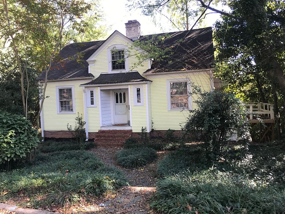 1st image of 18 Davie Cir