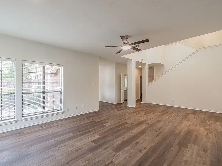 5893 Westhaven Dr — Photo 6