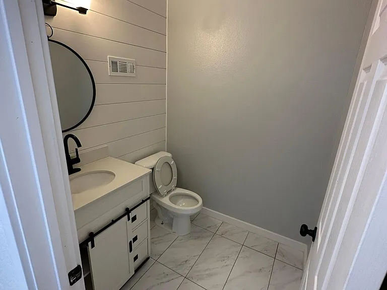 883 N Gossett Pl — Photo 7