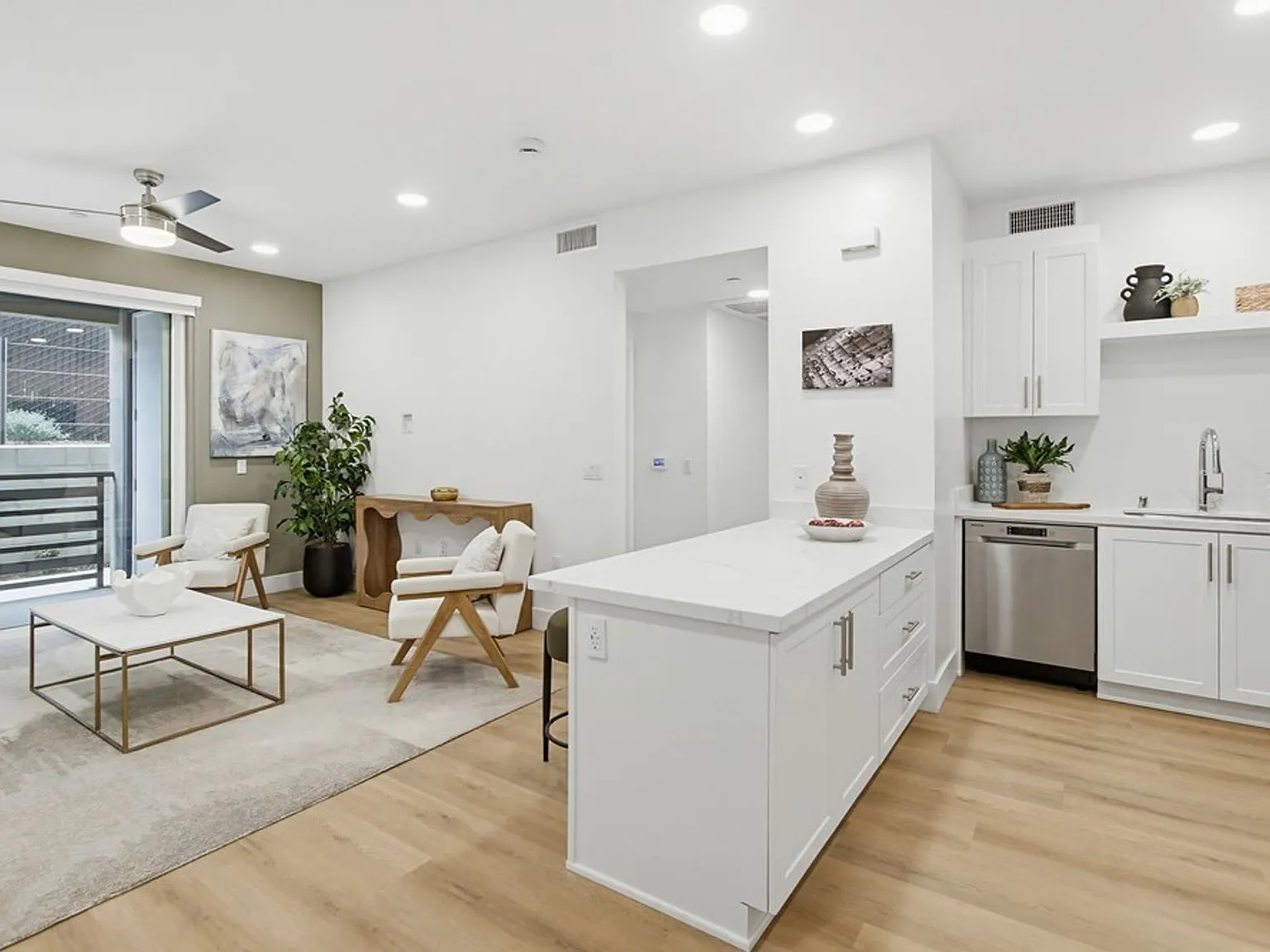 Euclid Apartments | National City — Photo 2