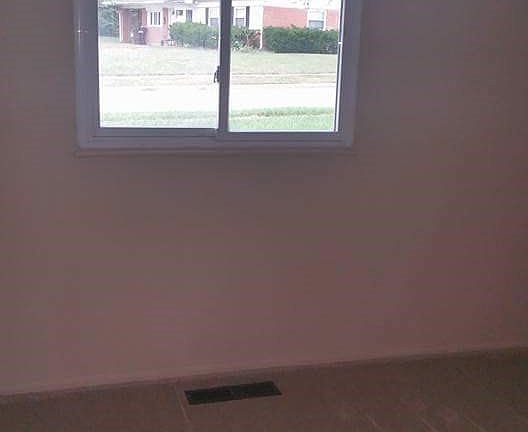 5th image of 215 Stubbs Dr