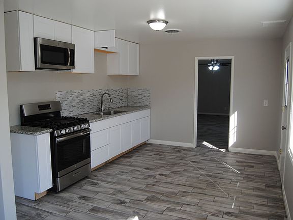 3rd image of 2304 Elaine St
