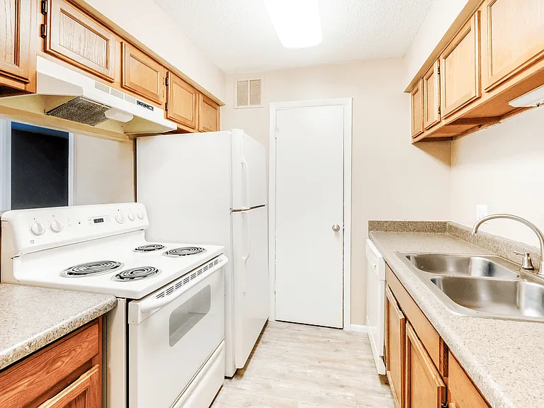 Bentley Green Apartment Homes — Photo 63