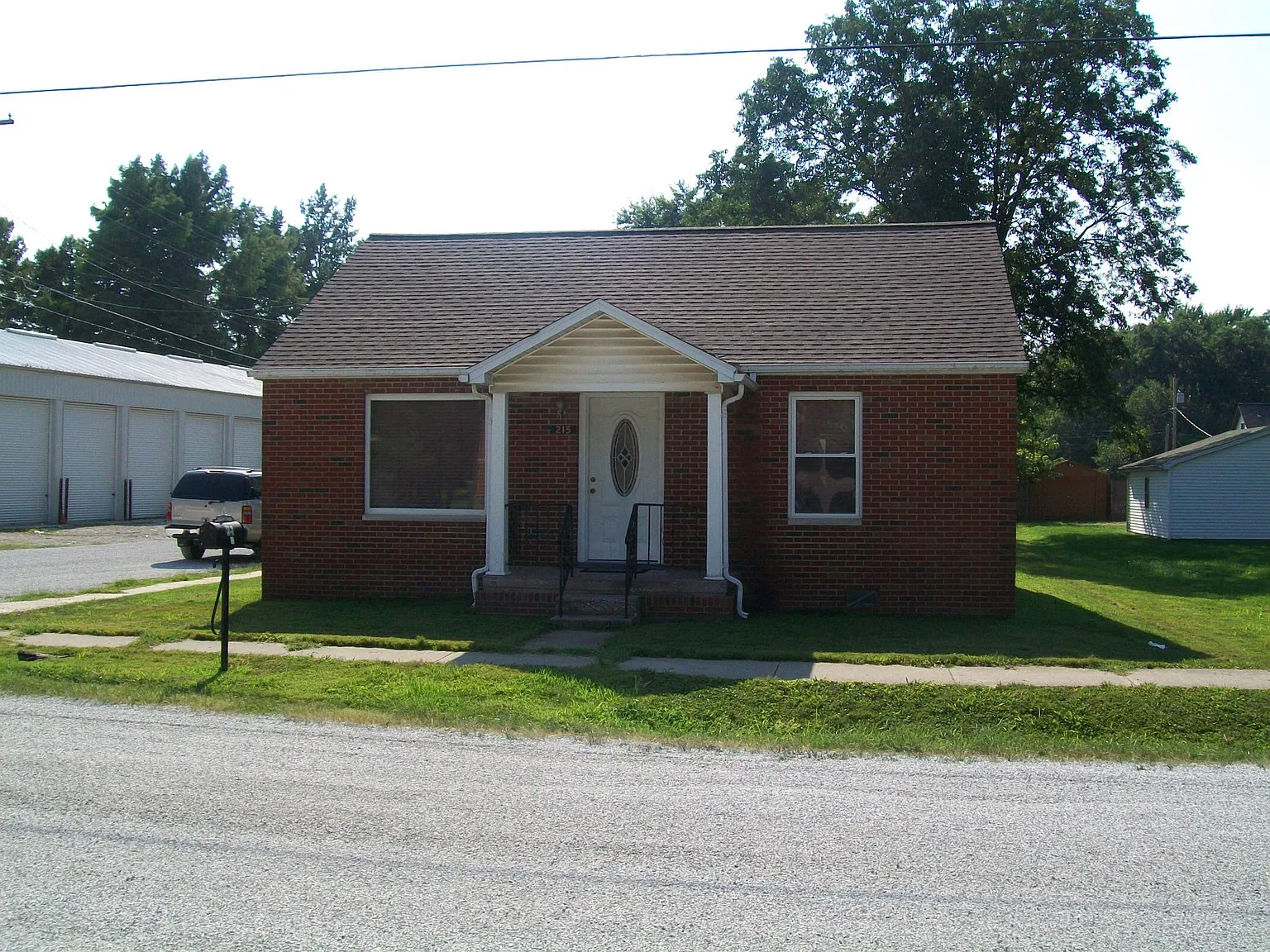 215 S Railway St photo 1