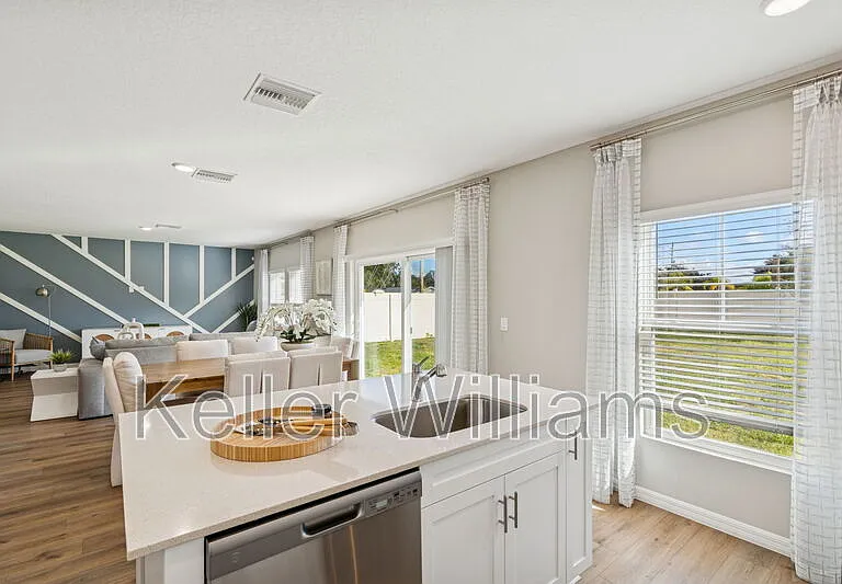 601 Ambleside Dr — Photo 14