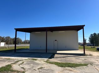 300 SW Boat Landing Dr, Ludowici, GA 31316