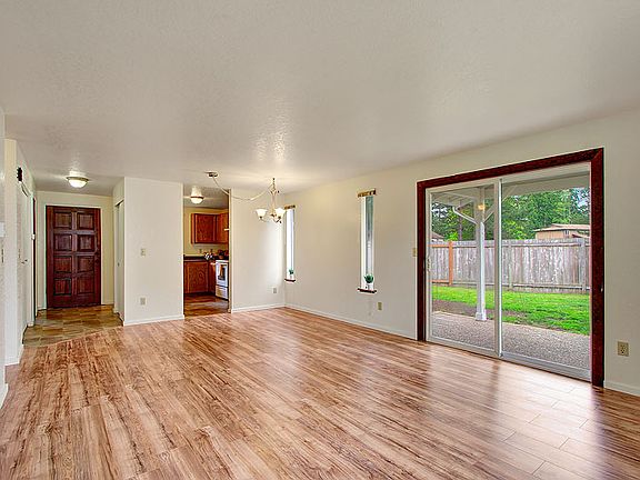 3rd image of 10117 5th Pl SE