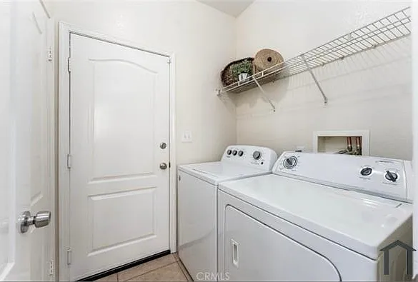 1869 Flint Ct — Photo 8