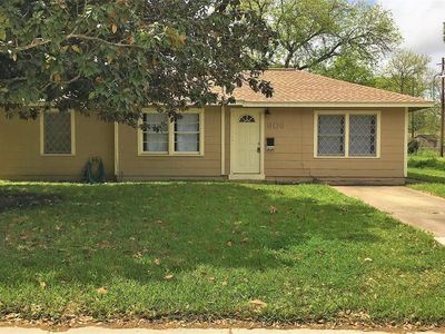 906 Magnolia St, Lake Jackson, TX, 77566