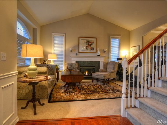 4th image of 1830 Pointe Woodworth Dr NE