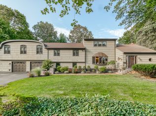 35 Plymouth Ct, Milford, CT 06460