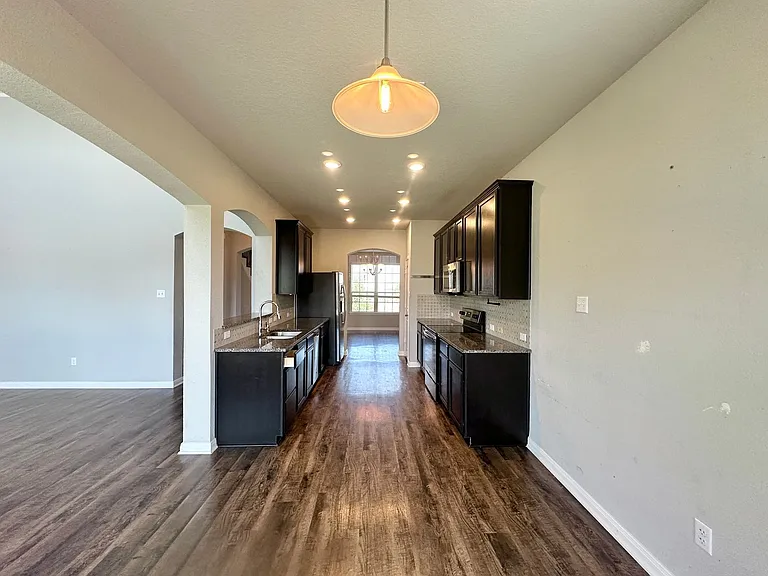 3424 Addison St — Photo 13