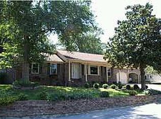 1007 Dominion Dr, Hanahan, SC 29410