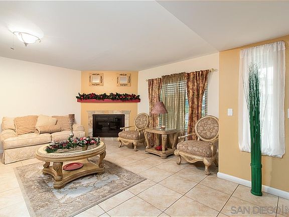 3rd image of 818 Picador Blvd