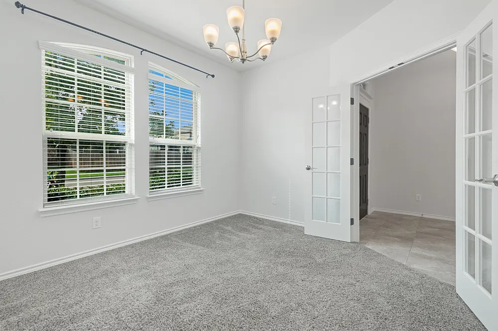 3 bed, 2517 sqft, $2,700 — Photo 3