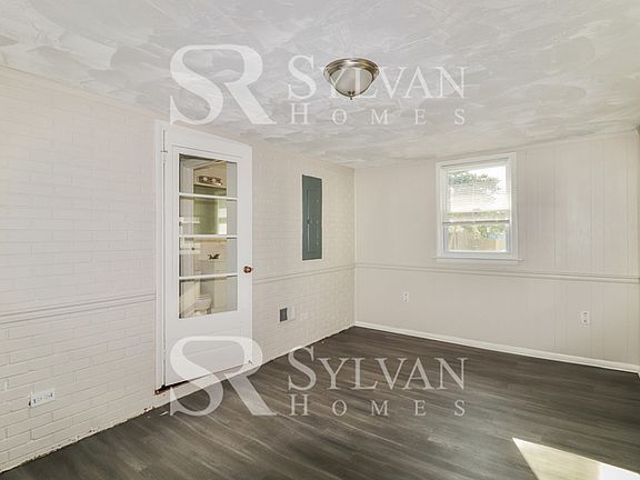 3rd image of 270 Mayo Rd
