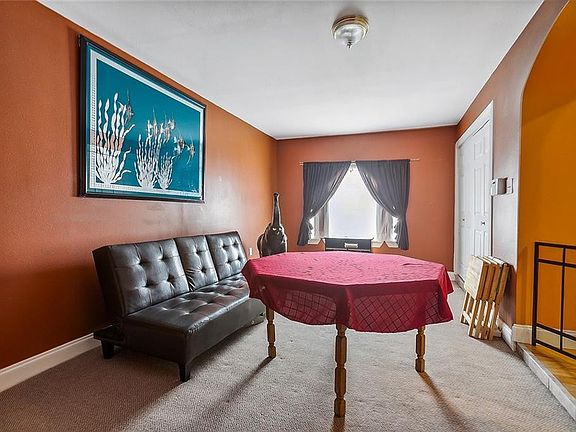 5th image of 6961 Ridgefield Dr