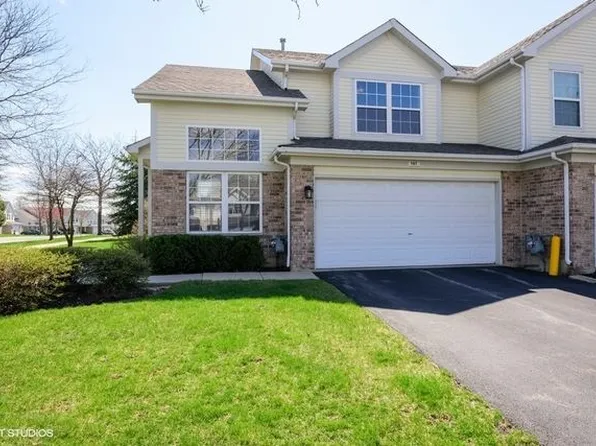 167 Castlewood Ct, Roselle, IL 60172