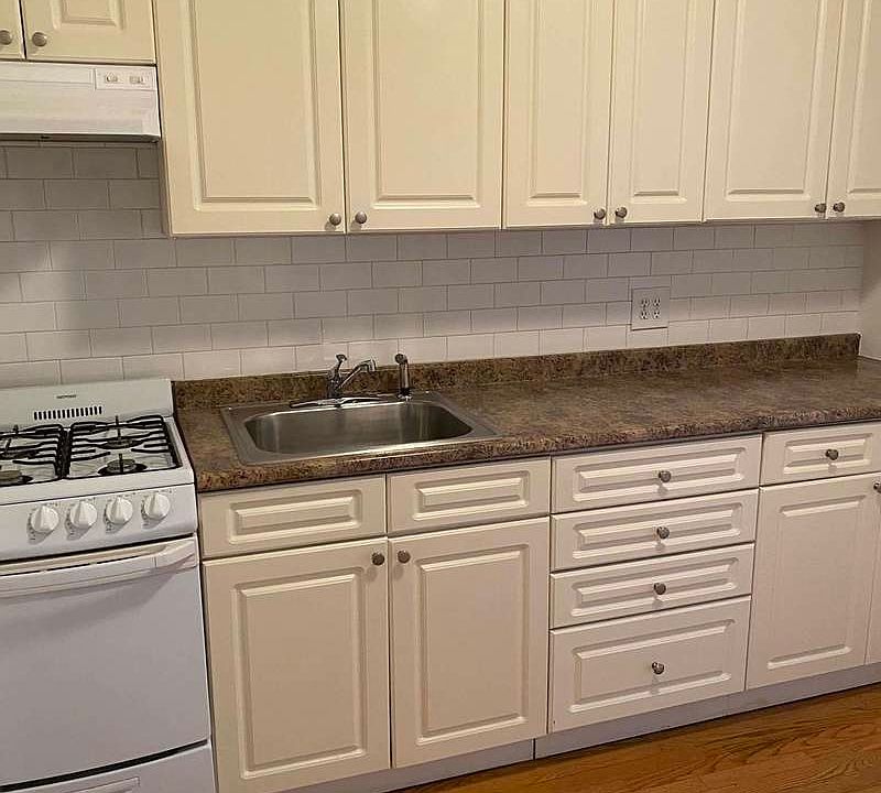 2nd image of 337 E 86th St APT 4B