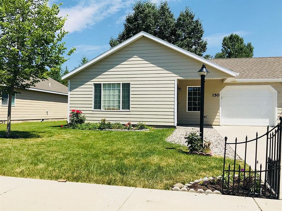 1st image of 150 Pebble Brook Ln