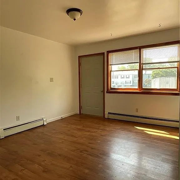 58 Duke St #58 — Photo 11