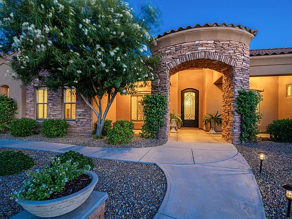 3rd image of 3681 E Sunnydale Dr