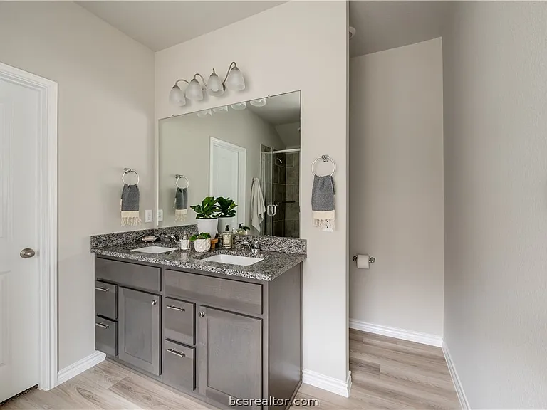 2159 Chief St — Photo 16