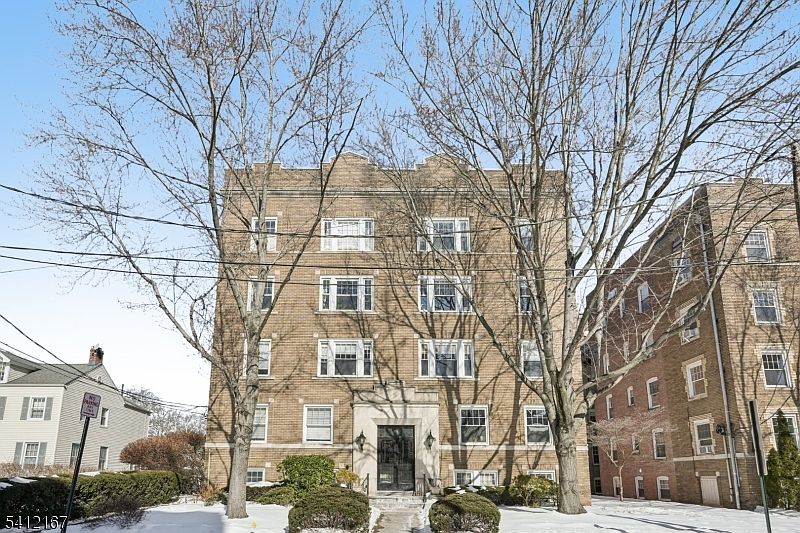 1st image of 55 Park Ave #33