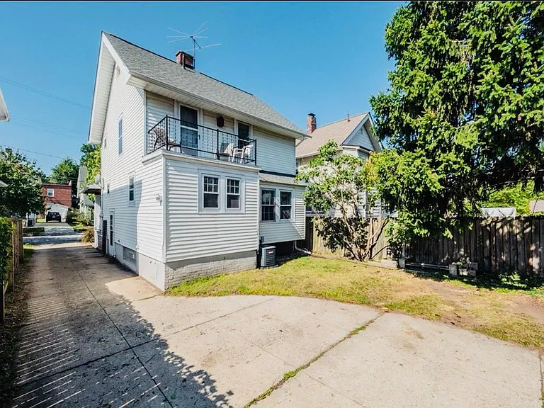 1347 Fry Ave — Photo 35