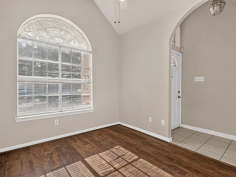 8503 Raybluff Ln — Photo 7