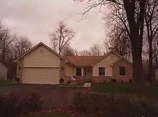 19778 Merriman Rd, Livonia, MI 48152