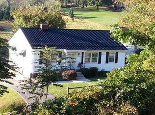 124 Hackler Ln, Independence, VA 24348